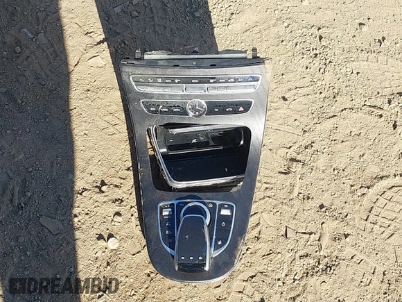 2019 Mercedes-Benz E with VIN WDD1J6HB9KF075831, listed as a IAAI auction lot 41284835 with Not Provided miles. Bid and sale history available at carsss.com. Image 11.