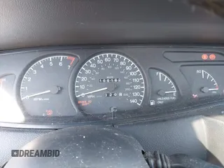 2000 Cadillac Catera z VIN W06VR54R3YR029454, wystawiony jako IAAI lot #42371242 z przebiegiem 166 182 mil mil oraz . Historia ofert i sprzedaży dostępna na DreamBid. Obrazek 7.