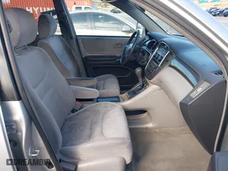 2002 Toyota Highlander with VIN JTEGF21A220061753, listed as a IAAI auction lot 41516614 with 247,169 mi miles. Bid and sale history available at carsss.com. Image 5.