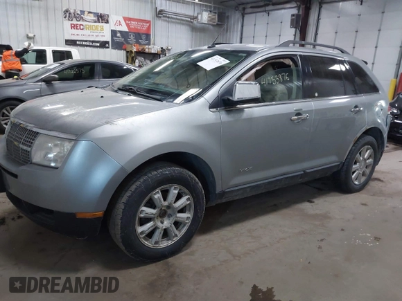 2007 Lincoln MKX with VIN 2LMDU68C77BJ26565, listed as a IAAI auction lot 41733876 with 173,037 mi miles. Bid and sale history available at carsss.com. Image 2.
