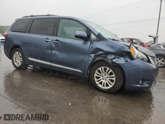 2017 Toyota Sienna XLE Auto Access Seat z VIN 5TDYZ3DC2HS836433, wystawiony jako Copart lot #57612545 z przebiegiem 263 759 mil mil oraz Szkody całkowita. Historia ofert i sprzedaży dostępna na DreamBid. Obrazek 4.