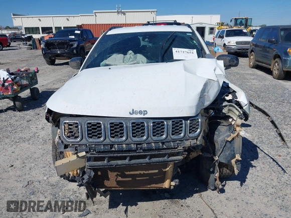 2025 Jeep Compass Latitude with VIN 3C4NJDBNXST520974, listed as a IAAI auction lot 41727651 with 24,054 mi miles and . Bid and sale history available at DreamBid. Image 12.