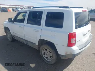 2012 Jeep Patriot Sport with VIN 1C4NJRBBXCD576424, listed as a IAAI auction lot 41823663 with 194,765 mi miles and . Bid and sale history available at carsss.com. Image 3.