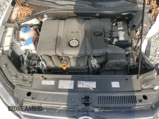 2012 Volkswagen Passat SE z VIN 1VWBP7A35CC084970, wystawiony jako Copart lot #54491265 z przebiegiem 75 497 mil mil oraz Szkody całkowita. Historia ofert i sprzedaży dostępna na DreamBid. Obrazek 11.