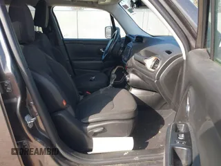 2016 Jeep Renegade Latitude with VIN ZACCJBBT8GPE15701, listed as a IAAI auction lot 41785585 with Not Provided miles. Bid and sale history available at carsss.com. Image 5.