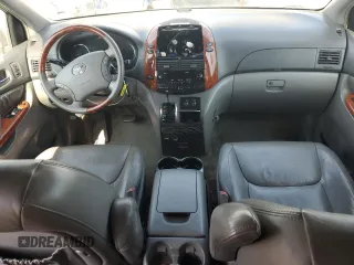 2010 Toyota Sienna XLE with VIN 5TDDK4CC8AS032007, listed as a Copart auction lot 65611495 with 299,904 mi miles and Salvage title. Bid and sale history available at DreamBid. Image 8.