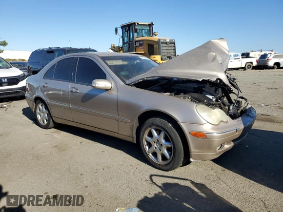 2001 Mercedes-Benz C 320 with VIN WDBRF64JX1F125063, listed as a Copart auction lot 70102164 with 204,937 mi miles and Salvage Title. Bid and sale history available at DreamBid. Image 4.
