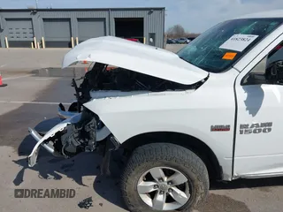 2016 Ram 1500 Outdoorsman z VIN 1C6RR7GT9GS327847, wystawiony jako IAAI lot #41823824 z przebiegiem 134 603 mil mil oraz . Historia ofert i sprzedaży dostępna na DreamBid. Obrazek 18.
