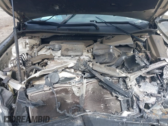 2015 Toyota Camry XLE with VIN 4T1BF1FK8FU017566, listed as a IAAI auction lot 41752942 with 196,495 mi miles and . Bid and sale history available at DreamBid. Image 10.