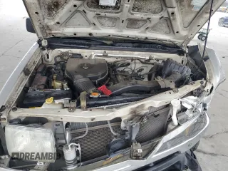 1999 Nissan Frontier XE with VIN 1N6DD26SXXC344449, listed as a Copart auction lot 43748015 with 137,318 mi miles and Salvage title. Bid and sale history available at DreamBid. Image 13.