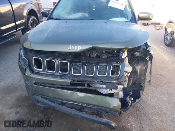 2019 Jeep Compass Altitude z VIN 3C4NJCBB6KT637645, wystawiony jako IAAI lot #40686310 z przebiegiem 60 215 mil mil oraz . Historia ofert i sprzedaży dostępna na DreamBid. Obrazek 6.