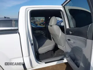 2013 Toyota Tacoma with VIN 3TMMU4FN3DM057649, listed as a IAAI auction lot 41583299 with 89,930 mi miles. Bid and sale history available at carsss.com. Image 8.