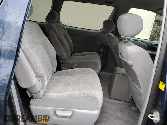 2003 Toyota Sienna CE with VIN 4T3ZF19C73U552152, listed as a Copart auction lot 84008434 with 150,744 mi miles and Non Repairable. Bid and sale history available at carsss.com. Image 11.