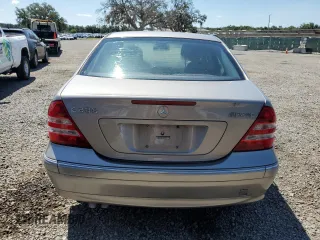 2007 Mercedes-Benz C 280 Luxury with VIN WDBRF92H77F900526, listed as a Copart auction lot 62255205 with 135,145 mi miles and Clean title. Bid and sale history available at DreamBid. Image 6.