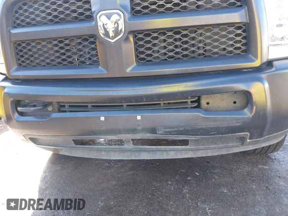 2015 Ram 2500 Tradesman z VIN 3C7WR4AT8FG573414, wystawiony jako IAAI lot #40588450 z przebiegiem 143 273 mil mil oraz . Historia ofert i sprzedaży dostępna na DreamBid. Obrazek 6.