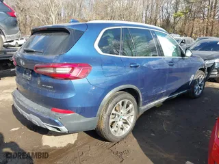2019 BMW X5 xDrive40i with VIN 5UXCR6C59KLL01086, listed as a IAAI auction lot 41435075 with 46,177 mi miles. Bid and sale history available at carsss.com. Image 4.