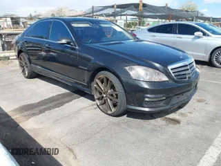 2009 Mercedes-Benz S-Class 5.5L V12 with VIN WDDNG76X09A273645, listed as a IAAI auction lot 41927453 with 1 mi miles. Bid and sale history available at carsss.com. Image 1.