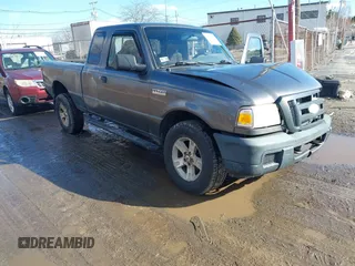 2006 Ford Ranger XL with VIN 1FTZR15E96PA43971, listed as a IAAI auction lot 41464878 with 195,461 mi miles. Bid and sale history available at carsss.com. Image 1.