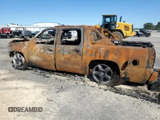2013 Chevrolet Avalanche LS with VIN 3GNTKEE74DG181204, listed as a Copart auction lot 71444974 with 0 mi miles and Non Repairable. Bid and sale history available at carsss.com. Image 2.