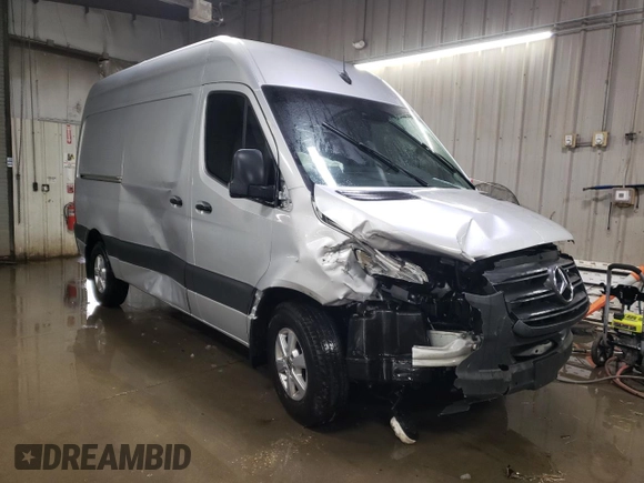 2024 Mercedes-Benz Sprinter with VIN W1Y4NBHY5RT167874, listed as a Copart auction lot 45601285 with 17,494 mi miles and Salvage Title. Bid and sale history available at DreamBid. Image 4.