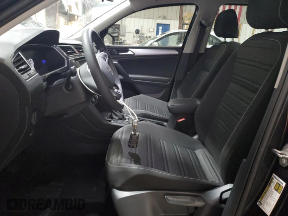 2023 Volkswagen Tiguan S with VIN 3VVFB7AX9PM058545, listed as a Copart auction lot 87412544 with 3,902 mi miles and Salvage title. Bid and sale history available at DreamBid. Image 7.