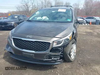 2016 Kia Sedona LX with VIN KNDMB5C11G6158934, listed as a IAAI auction lot 41908323 with 105,888 mi miles and . Bid and sale history available at carsss.com. Image 17.