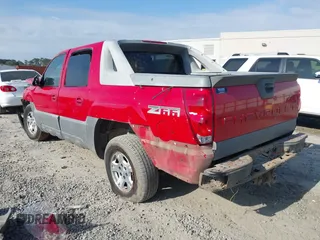 2002 Chevrolet Avalanche with VIN 3GNEC13T42G146979, listed as a IAAI auction lot 41709022 with 271,938 mi miles. Bid and sale history available at carsss.com. Image 3.
