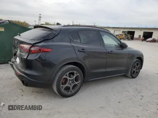 2022 Alfa Romeo Stelvio Sprint z VIN ZASPAKAN8N7D24823, wystawiony jako Copart lot #77384454 z przebiegiem 45 377 mil mil oraz Szkody całkowita. Historia ofert i sprzedaży dostępna na DreamBid. Obrazek 3.