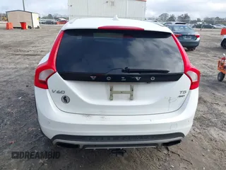 2015 Volvo V60 Cross Country T5 with VIN YV4612HK7F1001607, listed as a IAAI auction lot 41216339 with 138,069 mi miles. Bid and sale history available at carsss.com. Image 17.