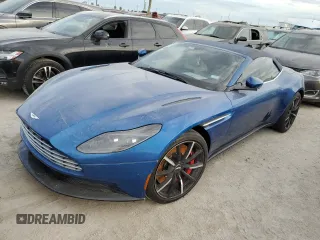 2022 Aston Martin DB11 z VIN SCFRMFCWXNGM11257, wystawiony jako Copart lot #75162314 z przebiegiem Nie podano mil oraz Szkody całkowita. Historia ofert i sprzedaży dostępna na DreamBid. Obrazek 1.