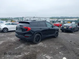 2020 GMC Terrain SLT z VIN 3GKALVEX3LL313408, wystawiony jako IAAI lot #42514561 z przebiegiem 176 047 mil mil oraz . Historia ofert i sprzedaży dostępna na DreamBid. Obrazek 4.