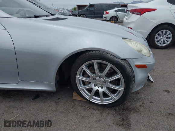2006 Mercedes-Benz SLK 350 with VIN WDBWK56F66F096640, listed as a IAAI auction lot 42375574 with 88,657 mi miles and . Bid and sale history available at DreamBid. Image 6.