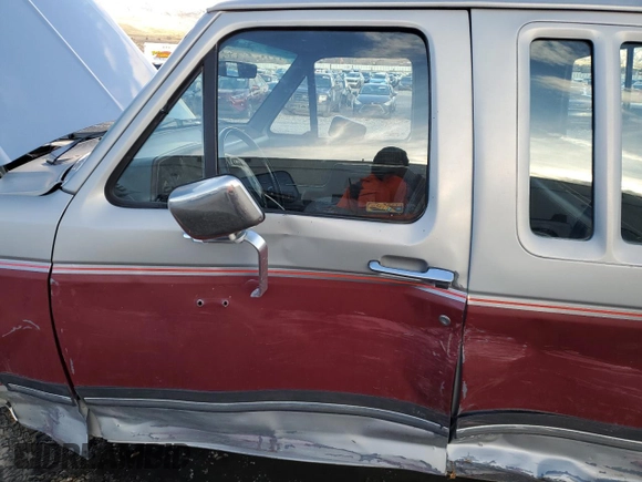 1990 Ford F-250 with VIN 1FTHX26H9LKA97005, listed as a Copart auction lot 86840874 with 111,275 mi miles and Salvage title. Bid and sale history available at DreamBid. Image 7.