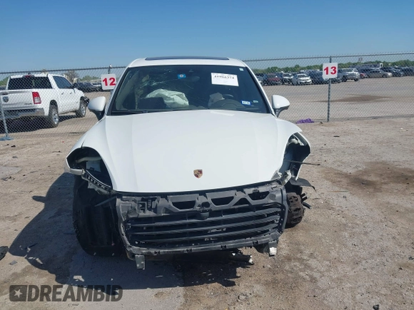 2016 Porsche Cayenne with VIN WP1AA2A29GLA04374, listed as a IAAI auction lot 41988374 with 144,716 mi miles. Bid and sale history available at carsss.com. Image 12.