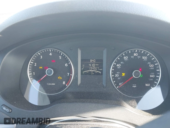 2014 Volkswagen Jetta SEL z VIN 3VWL17AJ8EM336569, wystawiony jako IAAI lot #41975776 z przebiegiem 134 967 mil mil oraz . Historia ofert i sprzedaży dostępna na DreamBid. Obrazek 7.