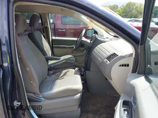 2008 Dodge Grand Caravan SE with VIN 1D8HN44H78B167114, listed as a IAAI auction lot 42542391 with 170,153 mi miles and . Bid and sale history available at DreamBid. Image 5.