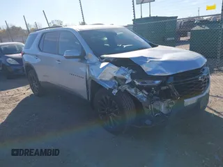 2022 Chevrolet Traverse RS z VIN 1GNEVJKW2NJ145242, wystawiony jako IAAI lot #40921149 z przebiegiem 63 526 mil mil oraz . Historia ofert i sprzedaży dostępna na DreamBid. Obrazek 1.