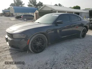 2017 Dodge Charger SE z VIN 2C3CDXBG9HH581417, wystawiony jako Copart lot #56571015 z przebiegiem 116 597 mil mil oraz Szkoda całkowita • Salvage title. Historia ofert i sprzedaży dostępna na DreamBid. Obrazek 1.