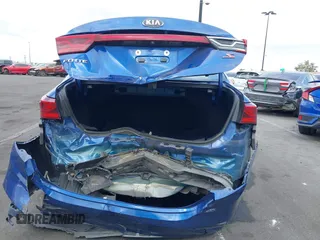 2019 Kia Forte S with VIN 3KPF34AD2KE017208, listed as a IAAI auction lot 42127090 with 83,466 mi miles and . Bid and sale history available at carsss.com. Image 6.