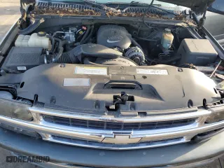 2001 Chevrolet Tahoe LT with VIN 1GNEK13T21J120185, listed as a Copart auction lot 86432744 with 185,055 mi miles and Clean Title. Bid and sale history available at carsss.com. Image 12.