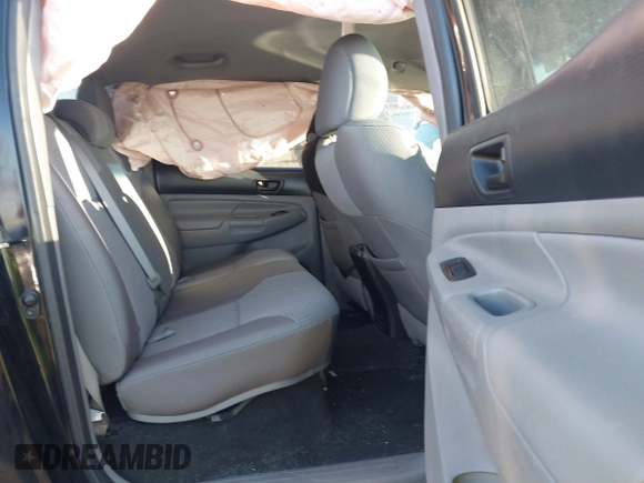 2015 Toyota Tacoma with VIN 3TMLU4EN4FM190968, listed as a IAAI auction lot 41749985 with 152,668 mi miles and . Bid and sale history available at DreamBid. Image 8.