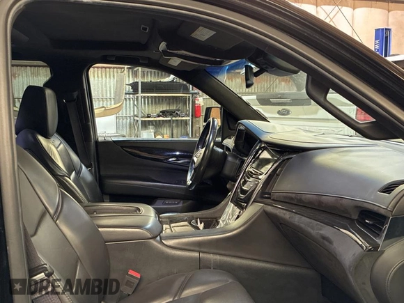 2016 Cadillac Escalade ESV Platinum z VIN 1GYS4KKJ5GR453707, wystawiony jako Copart lot #61802745 z przebiegiem 175 852 mil mil oraz Szkoda całkowita • Salvage title. Historia ofert i sprzedaży dostępna na DreamBid. Obrazek 5.