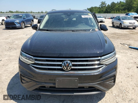 2022 Volkswagen Tiguan SE z VIN 3VV3B7AX8NM094906, wystawiony jako Copart lot #54234485 z przebiegiem 27 030 mil mil oraz Szkoda całkowita • Salvage title. Historia ofert i sprzedaży dostępna na DreamBid. Obrazek 5.