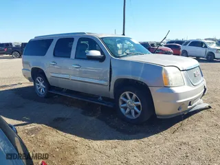 2008 GMC Yukon XL Denali with VIN 1GKFK66898J150669, listed as a IAAI auction lot 41636898 with 134,932 mi miles. Bid and sale history available at carsss.com. Image 1.