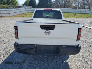 2023 Nissan Frontier S z VIN 1N6ED1CL6PN644943, wystawiony jako Copart lot #50333975 z przebiegiem 35 053 mil mil oraz Czysty tytuł • Clean title. Historia ofert i sprzedaży dostępna na DreamBid. Obrazek 6.