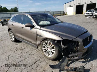 2017 Jaguar F-Pace 35t Prestige with VIN SADCK2BV6HA061682, listed as a Copart auction lot 68542694 with 46,447 mi miles and Salvage Title. Bid and sale history available at DreamBid. Image 4.