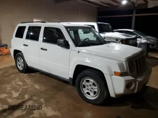 2008 Jeep Patriot Sport with VIN 1J8FT28008D773064, listed as a Copart auction lot 85144074 with 156,951 mi miles and Clean title. Bid and sale history available at DreamBid. Image 4.