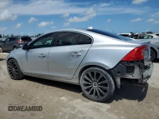 2012 Volvo S60 T5 z VIN YV1622FSXC2036628, wystawiony jako Copart lot #55798105 z przebiegiem 146 719 mil mil oraz Szkoda całkowita • Salvage title. Historia ofert i sprzedaży dostępna na DreamBid. Obrazek 2.