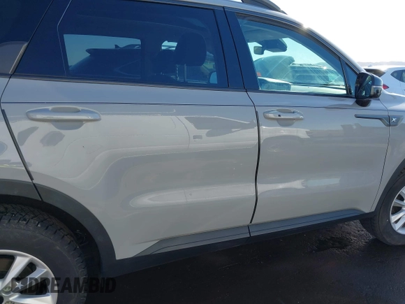 2023 Kia Sorento X-Line EX with VIN 5XYRHDLF8PG164429, listed as a IAAI auction lot 41354821 with 32,220 mi miles. Bid and sale history available at carsss.com. Image 13.