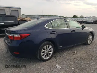 2014 Lexus ES 300h z VIN JTHBW1GG7E2040053, wystawiony jako Copart lot #55051145 z przebiegiem 158 961 mil mil oraz Szkoda całkowita • Salvage title. Historia ofert i sprzedaży dostępna na DreamBid. Obrazek 3.
